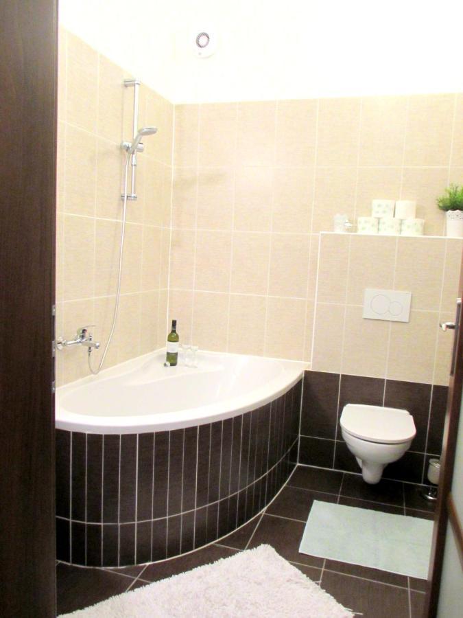 Wellness Apartments Florenc Prag Exterior foto